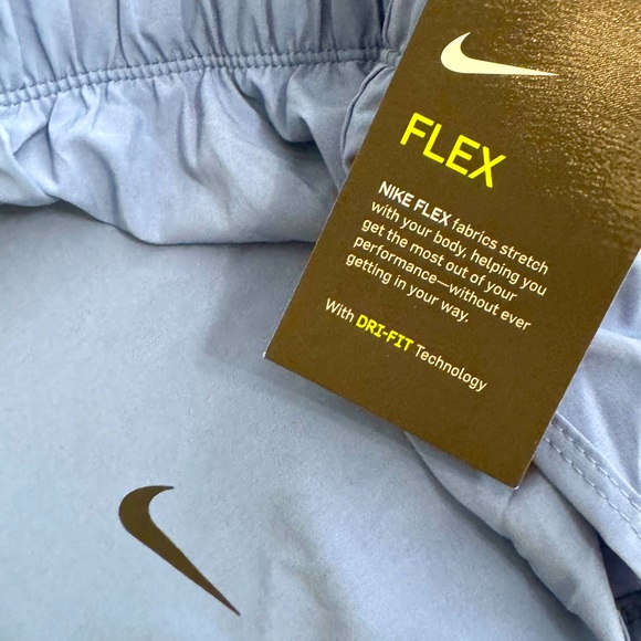 Nike Women’s Dri-Fit Shorts Size Small Blue in Color New with Tags - Picture 4 of 7